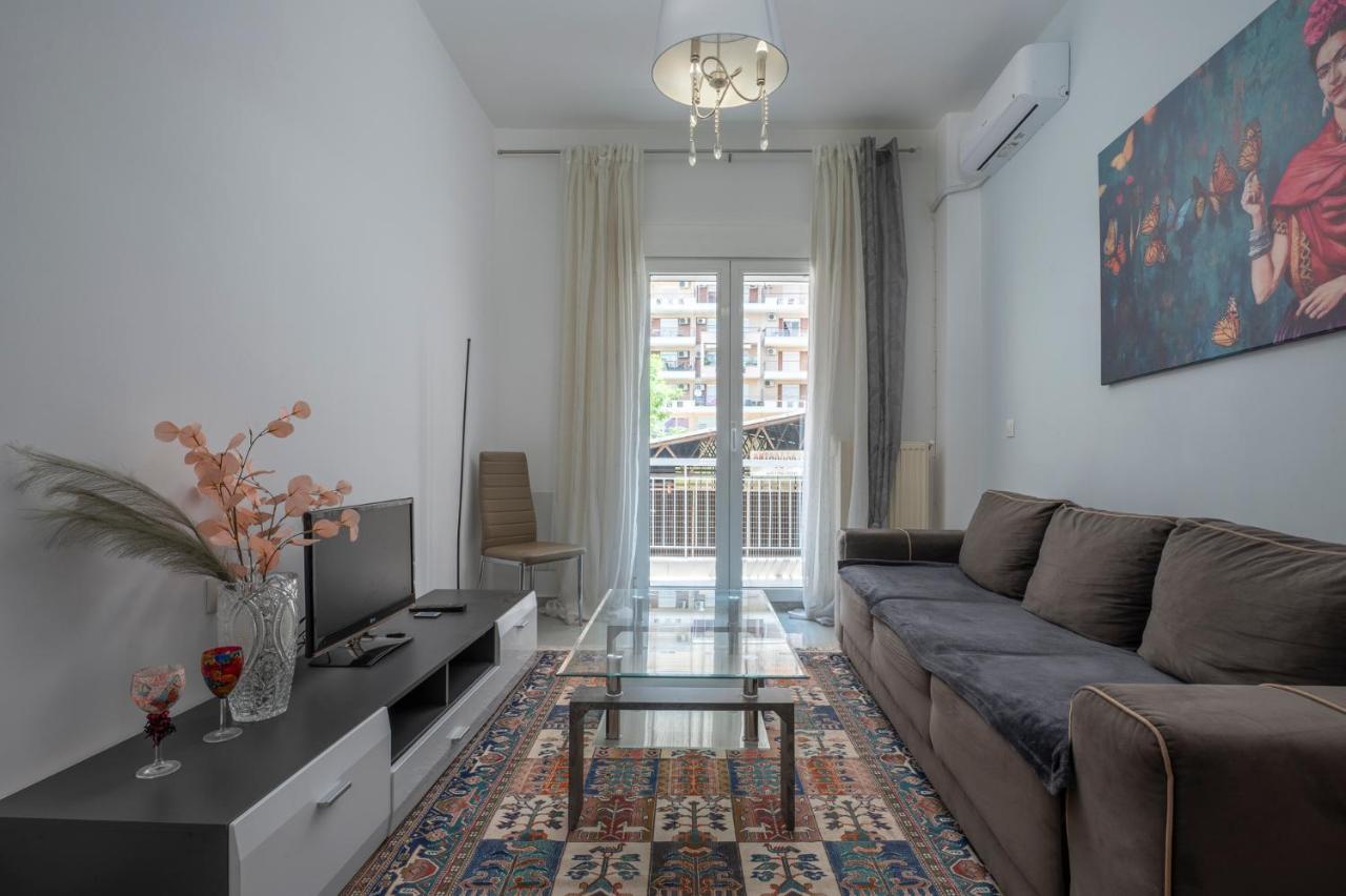 Kosmos Service Center 3 With Additional Cost Parking * Thessaloniki